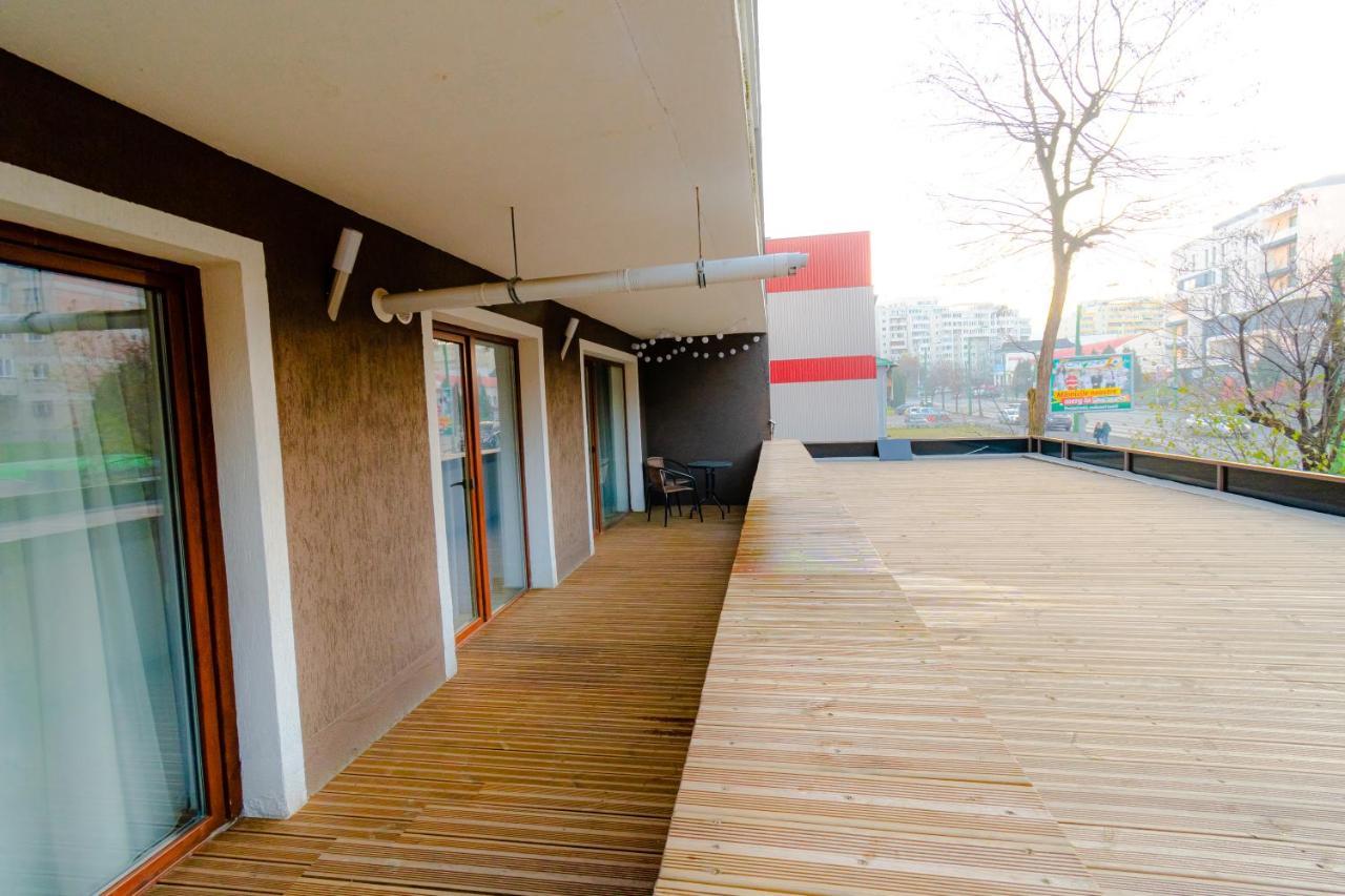 Transylvanian Apt. W/ Lrg. Terrace And Parking - Karpatenhaus Brasov Luaran gambar